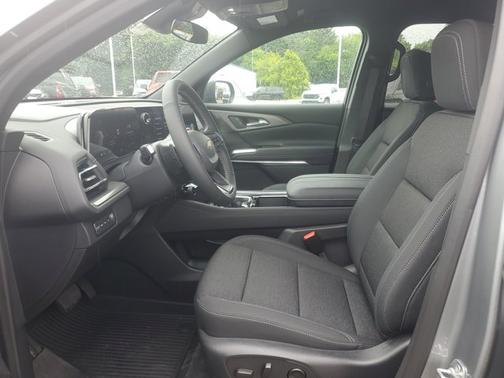2025 Chevrolet Traverse AWD LT