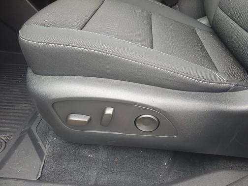 2025 Chevrolet Traverse AWD LT