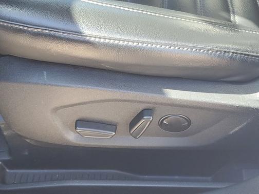 Oxford White 2024 Ford Edge SEL