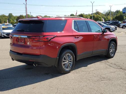 2022 Chevrolet Traverse LT Cloth