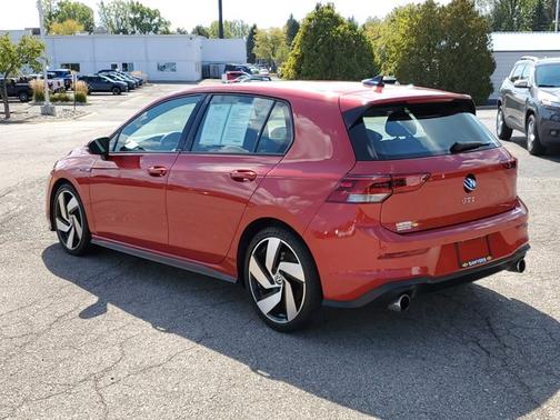 2022 Volkswagen Golf GTI S