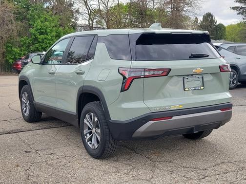 Cacti Green 2026 Chevrolet Equinox FWD LT