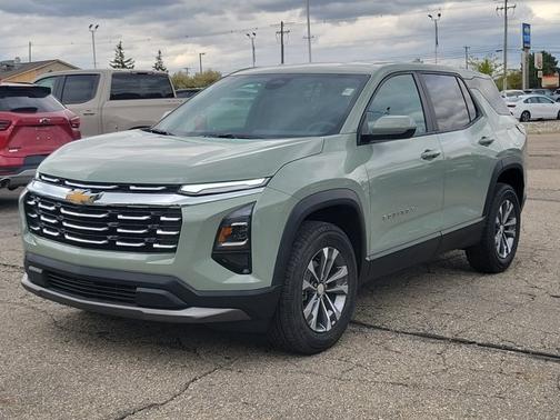 Cacti Green 2026 Chevrolet Equinox FWD LT
