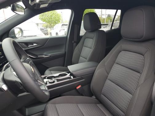 Sterling Gray Metallic 2026 Chevrolet Equinox FWD LT