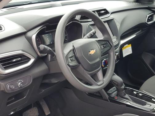 Sterling Gray Metallic 2023 Chevrolet Trailblazer LS