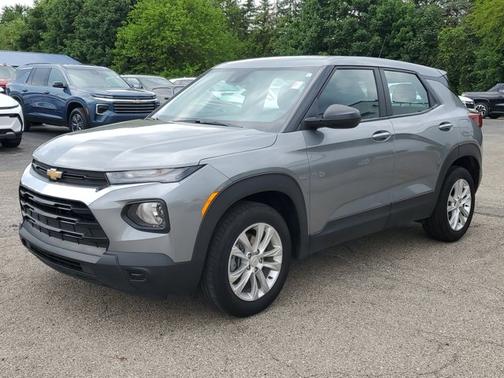 Sterling Gray Metallic 2023 Chevrolet Trailblazer LS