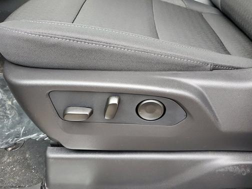 2026 Chevrolet Silverado 1500 1LT