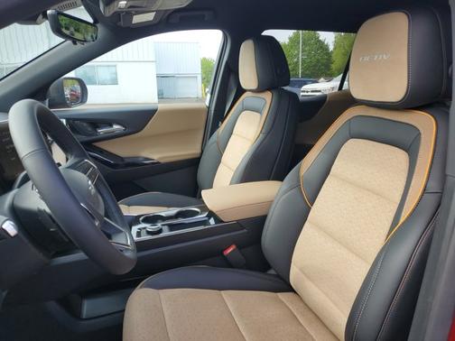 Radiant Red Tintcoat 2026 Chevrolet Equinox FWD ACTIV