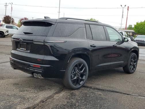 Mosaic Black Metallic 2026 Chevrolet Traverse AWD RS