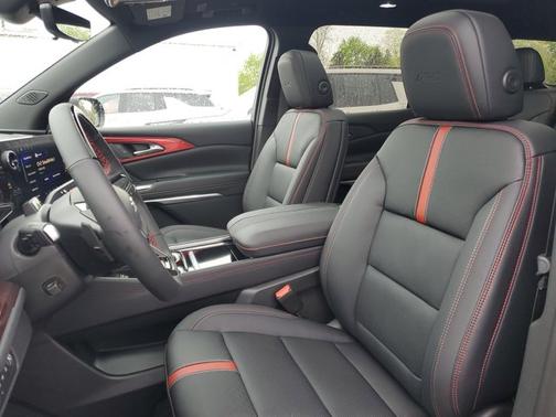 Mosaic Black Metallic 2026 Chevrolet Traverse AWD RS