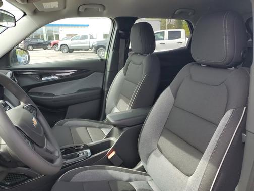 Summit White 2026 Chevrolet Trailblazer LS