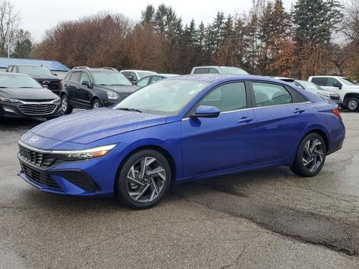 2025 Hyundai ELANTRA SEL Convenience