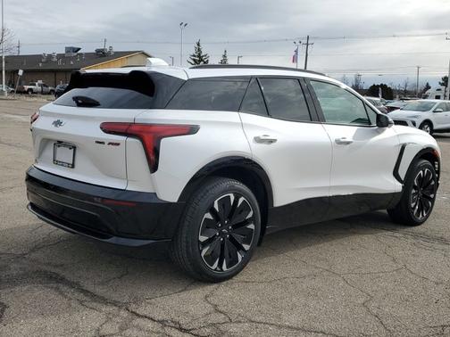 Iridescent Pearl Tricoat 2025 Chevrolet Blazer EV AWD RS