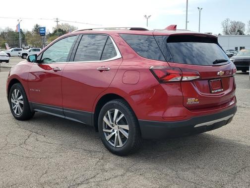 Radiant Red Tintcoat 2023 Chevrolet Equinox Premier