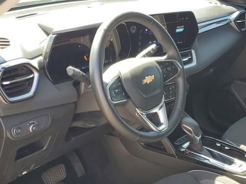 Cacti Green 2025 Chevrolet Trailblazer LT