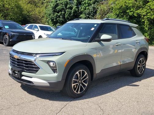 Cacti Green 2025 Chevrolet Trailblazer LT