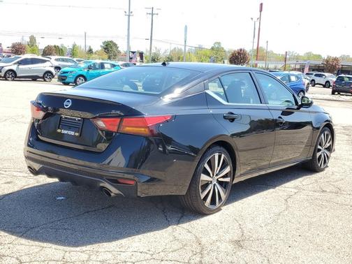 2021 Nissan Altima 2.5 SR