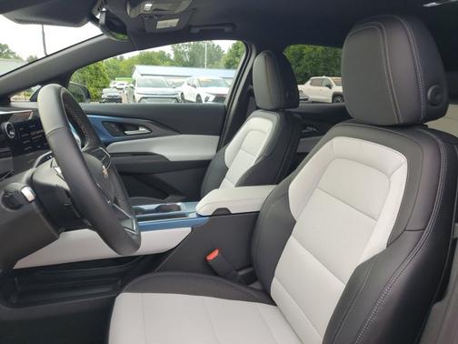 Black 2025 Chevrolet Equinox EV LT2 w/PDE