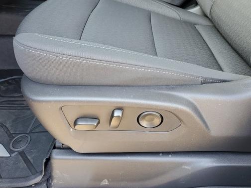 Summit White 2026 Chevrolet Silverado 1500 RST