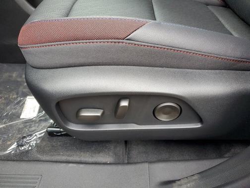 Mosaic Black Metallic 2026 Chevrolet Equinox FWD RS
