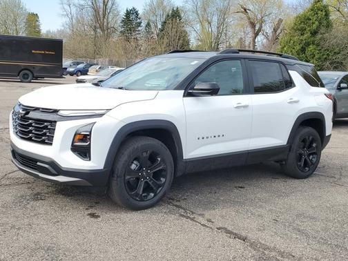 Summit White 2026 Chevrolet Equinox FWD LT