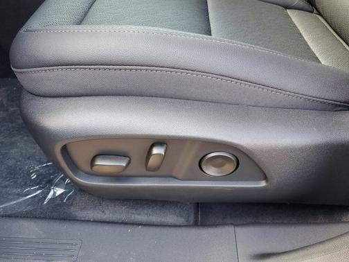 Sterling Gray Metallic 2026 Chevrolet Equinox FWD LT
