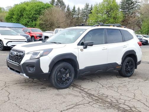 Crystal White Pearl 2023 Subaru Forester Wilderness