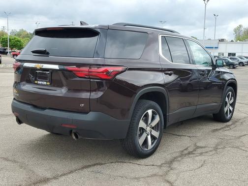 2022 Chevrolet Traverse LT Leather