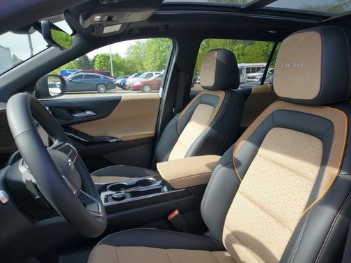 Mosaic Black Metallic 2026 Chevrolet Equinox AWD ACTIV