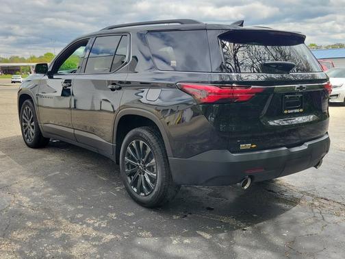 Mosaic Black Metallic 2023 Chevrolet Traverse RS