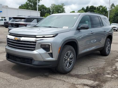 2026 Chevrolet Traverse FWD LT