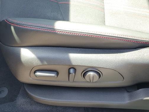 Sterling Gray Metallic 2024 Chevrolet Equinox RS
