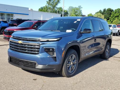 2025 Chevrolet Traverse AWD LT