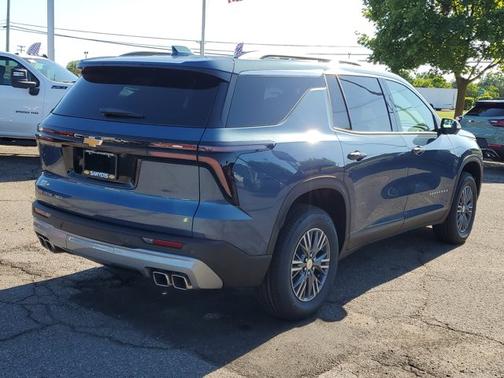 2025 Chevrolet Traverse AWD LT