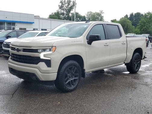 White Sands 2026 Chevrolet Silverado 1500 RST