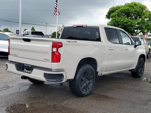 White Sands 2026 Chevrolet Silverado 1500 RST
