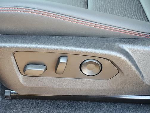 Radiant Red Tintcoat 2026 Chevrolet Colorado 4WD Z71