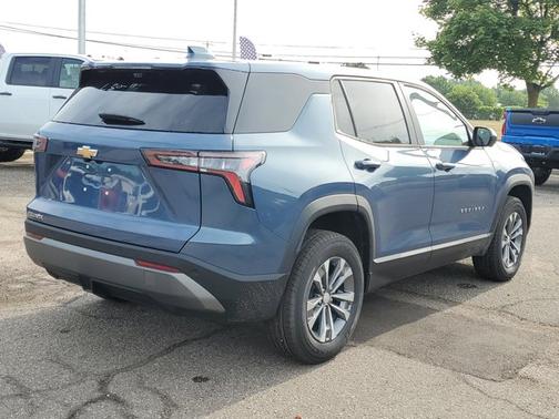 2026 Chevrolet Equinox FWD LT