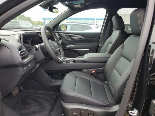 2025 Chevrolet Traverse FWD LT