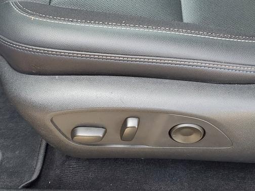 Radiant Red Tintcoat 2025 Chevrolet Equinox EV LT
