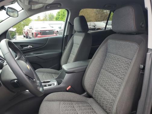 Mosaic Black Metallic 2024 Chevrolet Equinox 1LT