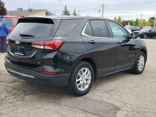 Mosaic Black Metallic 2024 Chevrolet Equinox 1LT