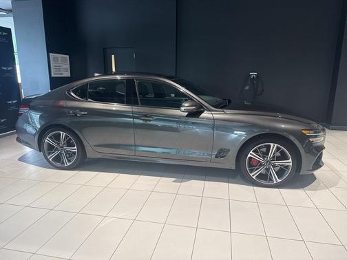 2024 Genesis G70 2.5T