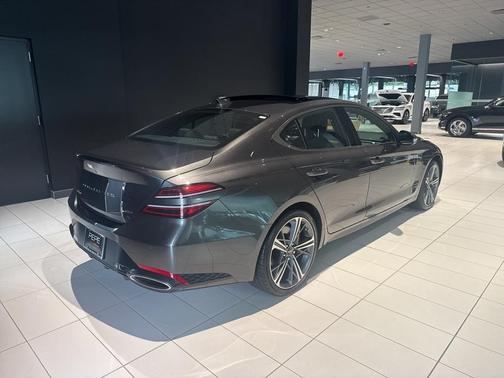 2024 Genesis G70 2.5T