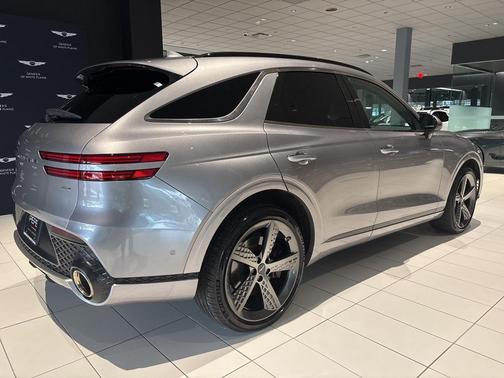2023 Genesis GV70 2.5T