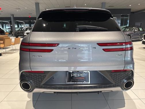 2023 Genesis GV70 2.5T