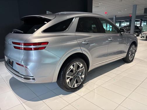 2026 Genesis Electrified GV70 Standard