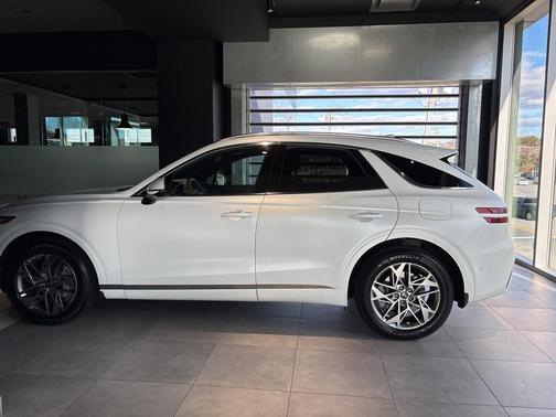 2023 Genesis GV70 2.5T