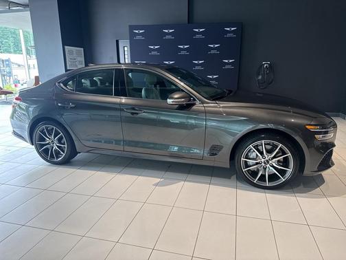 2025 Genesis G70 2.5T