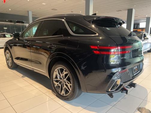 2023 Genesis GV70 2.5T